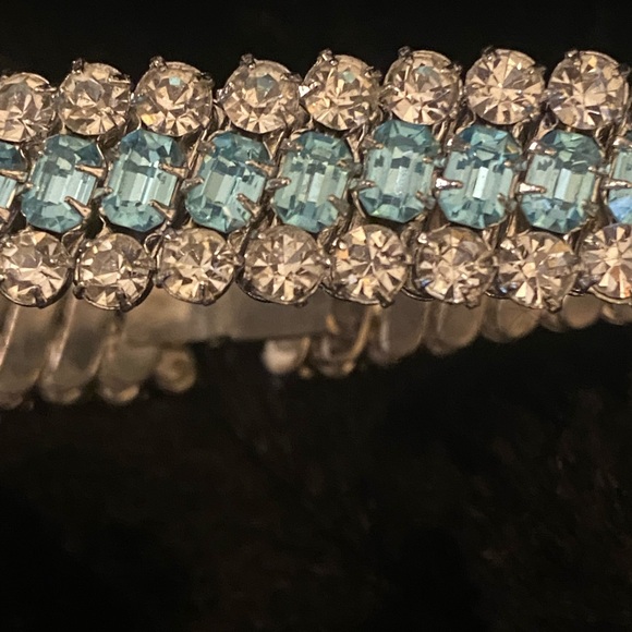 Vintage Light Blue Rhinestone Choker Necklace & Bracelet Set look @ the video - Picture 10 of 17